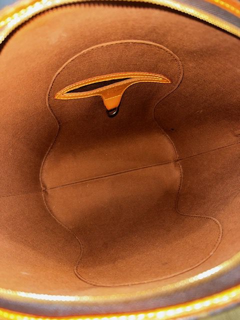 Ellipse MM Handbag